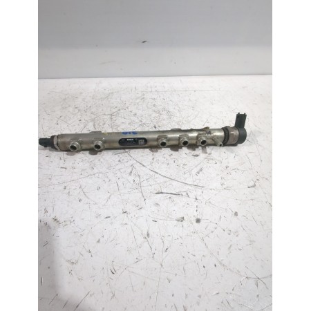 Recambio de rampa inyectora para fiat referencia OEM IAM 0445214086  