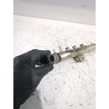 Recambio de rampa inyectora para fiat referencia OEM IAM 0445214086  
