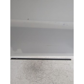 Recambio de moldura para opel referencia OEM IAM 09117249/5171528  