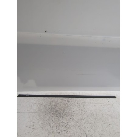 Recambio de moldura para opel referencia OEM IAM 09117249/5171528  