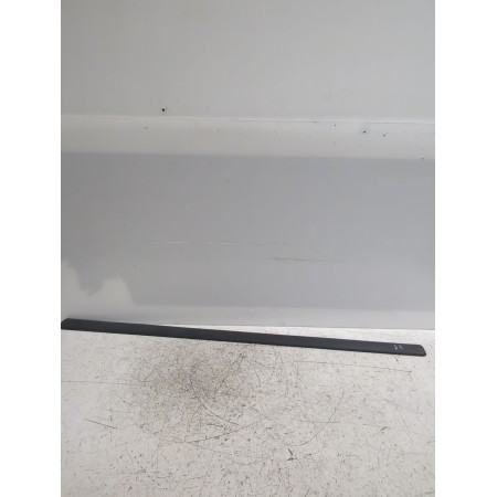 Recambio de moldura para opel referencia OEM IAM 90589707/90544194  
