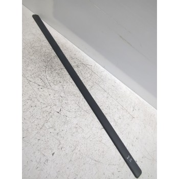 Recambio de moldura para opel referencia OEM IAM 90589707/90544194  