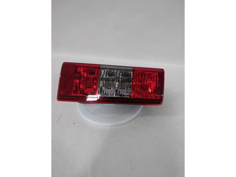 Recambio de piloto trasero derecho para opel referencia OEM IAM 9199761 / 45313  