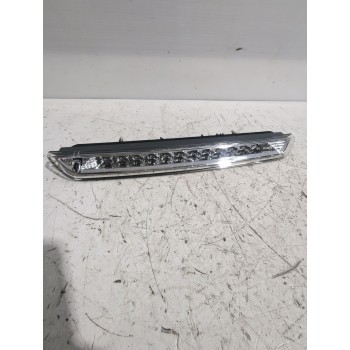 Recambio de piloto trasero central para peugeot referencia OEM IAM 6351LX  