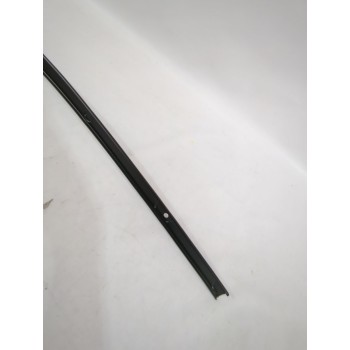 Recambio de moldura para opel referencia OEM IAM 90562275/5183597  