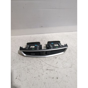Recambio de rejilla aireadora para nissan referencia OEM IAM 687504EA0  