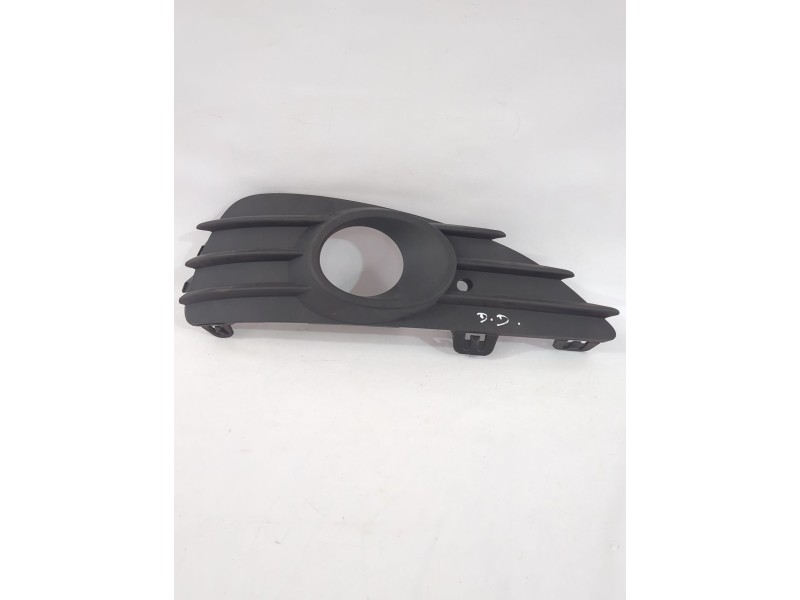 Recambio de rejilla paragolpes derecha para opel referencia OEM IAM 375768702/13110337  