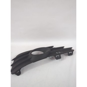 Recambio de rejilla paragolpes derecha para opel referencia OEM IAM 375768702/13110337  