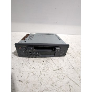Recambio de sistema audio / radio cd para renault referencia OEM IAM 8200113800  