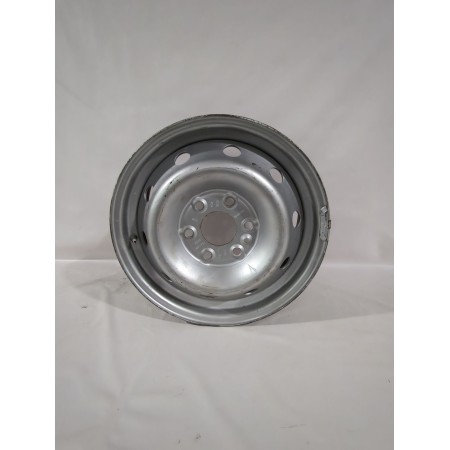 Recambio de llanta para iveco referencia OEM IAM 504103598  