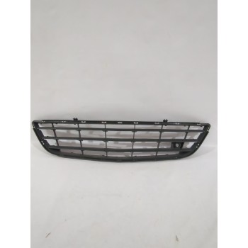 Recambio de rejilla paragolpes delantero para opel referencia OEM IAM 13231589 / 13179942  