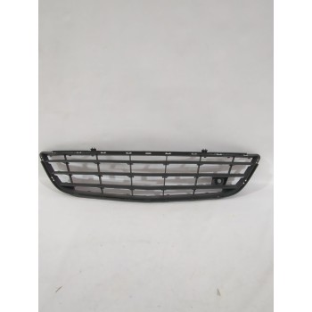 Recambio de rejilla paragolpes delantero para opel referencia OEM IAM 13231589 / 13179942  