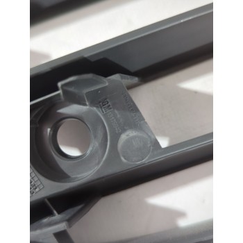 Recambio de rejilla paragolpes delantero para opel referencia OEM IAM 13231589 / 13179942  
