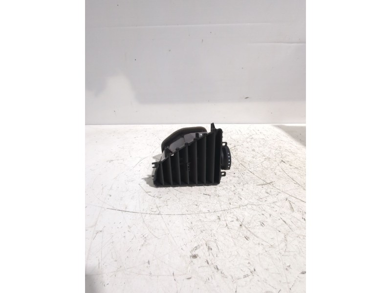 Recambio de rejilla aireadora para seat referencia OEM IAM 576820951  