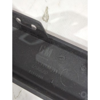 Recambio de moldura para opel referencia OEM IAM 375768702  