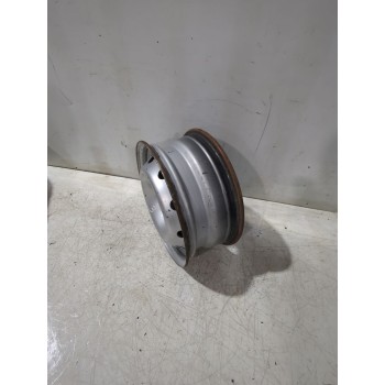 Recambio de llanta para iveco referencia OEM IAM 504103598  