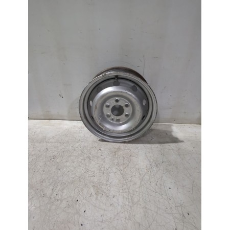 Recambio de llanta para iveco referencia OEM IAM 504103598  