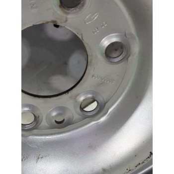 Recambio de llanta para iveco referencia OEM IAM 504103598  