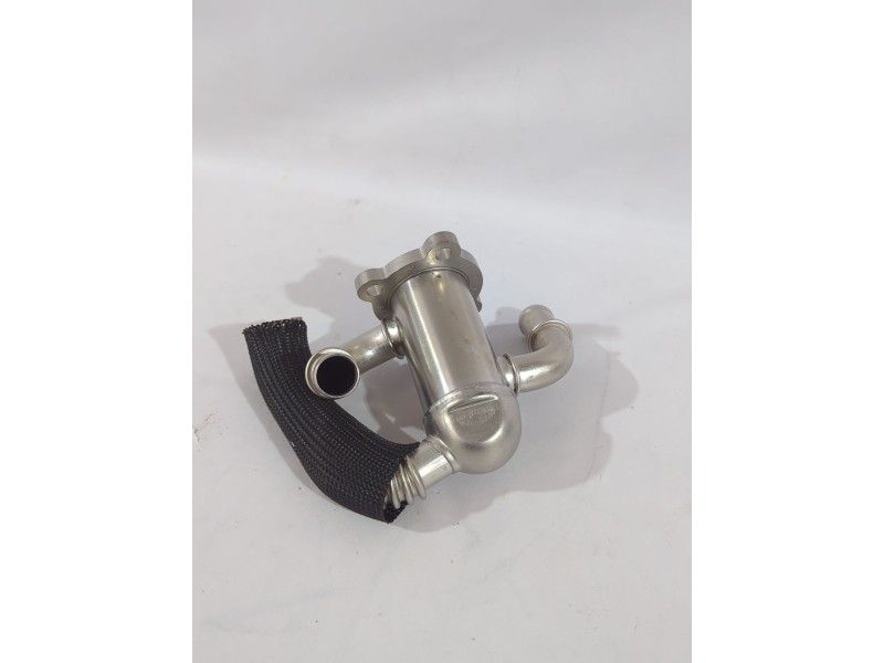 Recambio de enfriador egr para opel referencia OEM IAM 93184579  