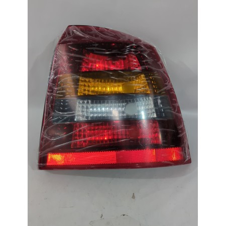 Recambio de piloto trasero derecho para opel referencia OEM IAM 93175670  