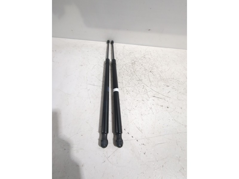 Recambio de amortiguadores maletero / porton para skoda referencia OEM IAM 3V582755201S  