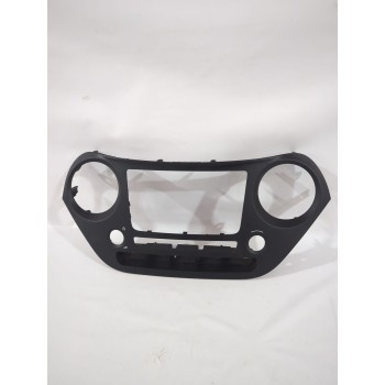 Recambio de moldura para hyundai referencia OEM IAM 84740B4000  