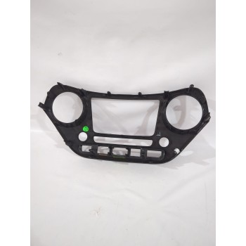 Recambio de moldura para hyundai referencia OEM IAM 84740B4000  