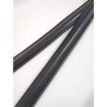 Recambio de goma contorno para opel referencia OEM IAM 90388948/5148018  