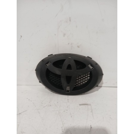 Recambio de emblema para toyota referencia OEM IAM 753120H020  