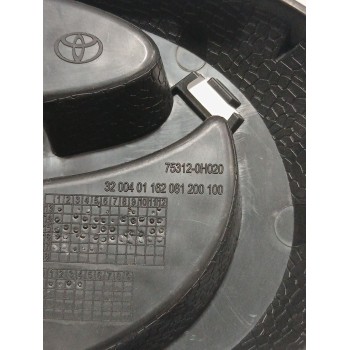 Recambio de emblema para toyota referencia OEM IAM 753120H020  