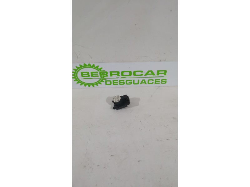 Recambio de motor apertura trampillas climatizador para  referencia OEM IAM 277494BU0A  