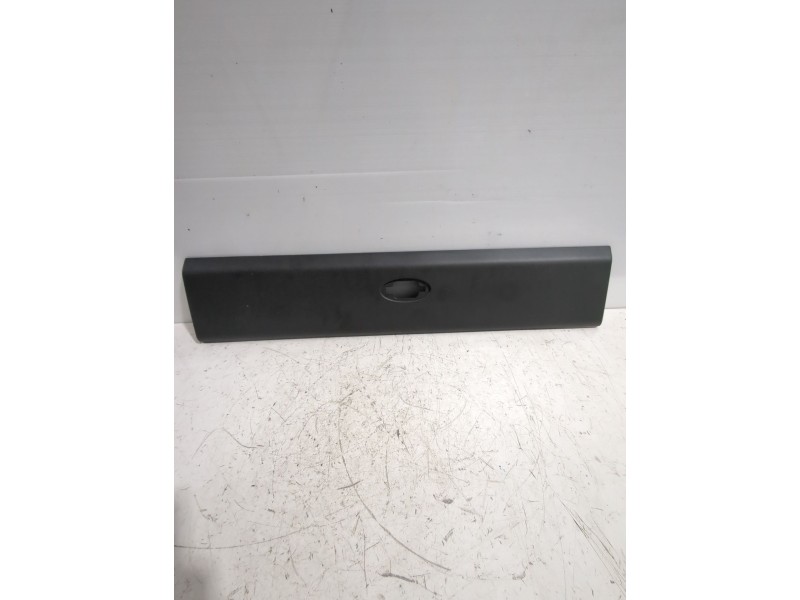 Recambio de moldura para renault referencia OEM IAM 768E30003R  