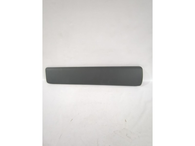 Recambio de moldura para renault referencia OEM IAM 91165346/8200036088  