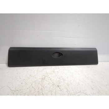 Recambio de moldura para renault referencia OEM IAM 768E30003R  