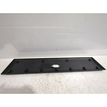 Recambio de moldura para renault referencia OEM IAM 768E30003R  