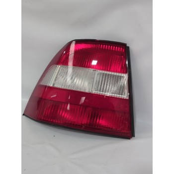Recambio de piloto trasero izquierdo para opel referencia OEM IAM 90512715  