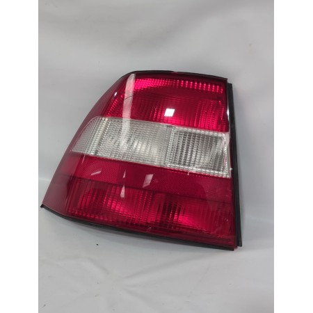 Recambio de piloto trasero izquierdo para opel referencia OEM IAM 90512715  