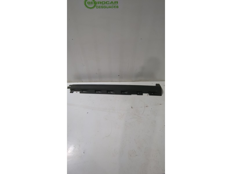 Recambio de faldon delantero para volvo referencia OEM IAM 31283112  