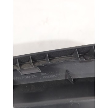 Recambio de rejilla paragolpes derecha para opel referencia OEM IAM 904000010  