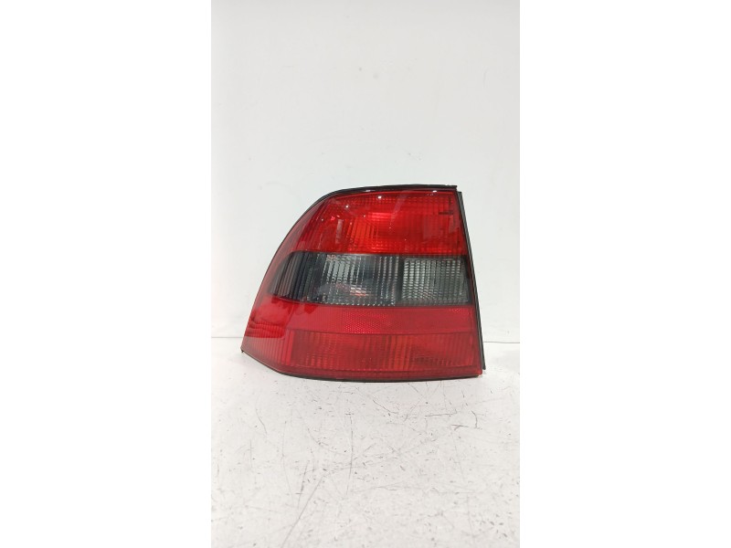 Recambio de piloto trasero izquierdo para opel referencia OEM IAM 6223161  