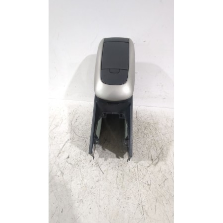 Recambio de consola central para toyota auris (_e15_) 1.6 (zre151_) referencia OEM IAM 5891102200  