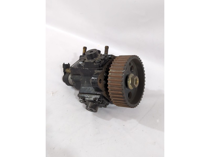 Recambio de bomba inyeccion para opel referencia OEM IAM 0445010097  