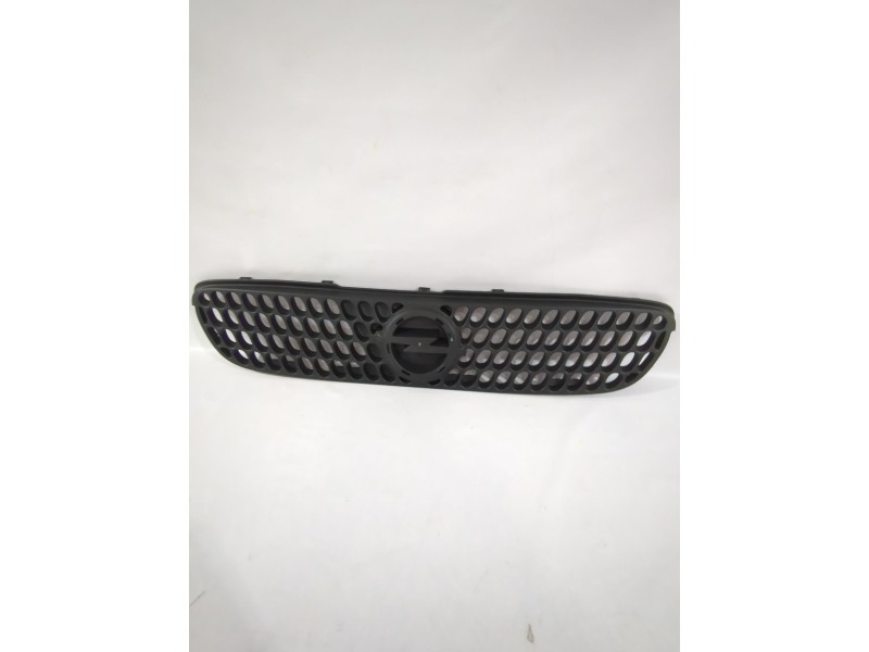 Recambio de rejilla paragolpes delantero para opel referencia OEM IAM 09203686/422495135  