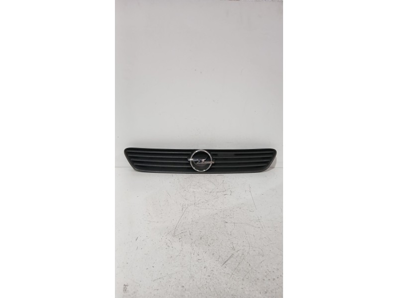 Recambio de rejilla paragolpes delantero para opel referencia OEM IAM 90547394  