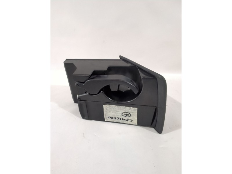 Recambio de portavasos para mercedes-benz referencia OEM IAM A6396800258  