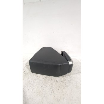 Recambio de consola central para toyota auris (_e15_) 1.6 (zre151_) referencia OEM IAM 5891102200  