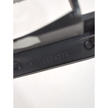 Recambio de moldura para opel referencia OEM IAM 13174176  