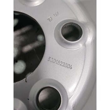 Recambio de rueda repuesto para iveco referencia OEM IAM 5801622004  