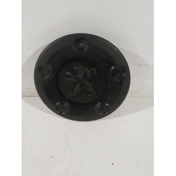 Recambio de tapacubos para peugeot referencia OEM IAM 9677413577  