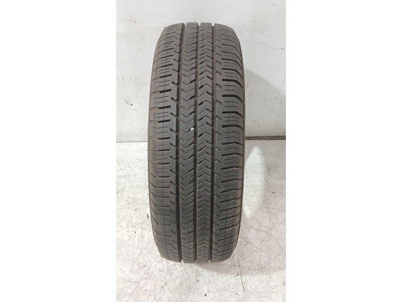 Recambio de neumatico para » otros... referencia OEM IAM 215/65 R16C 106/104 T  